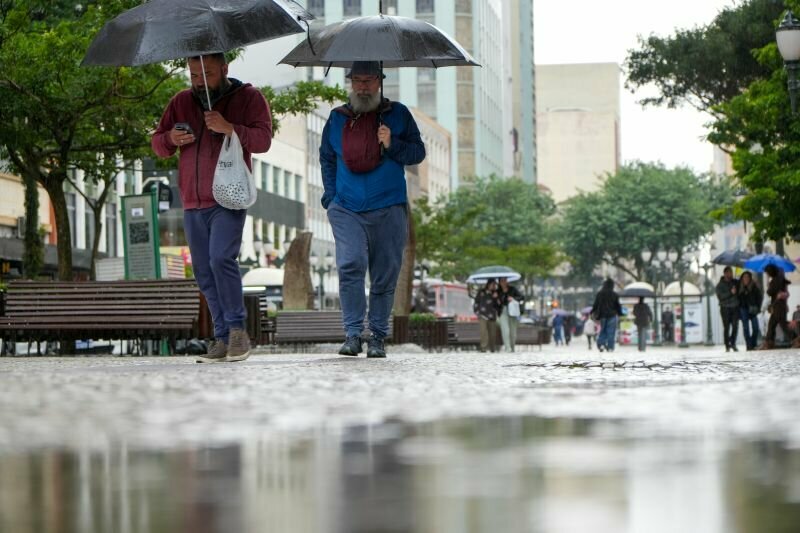 2026 06 10   chuva rua xv 17