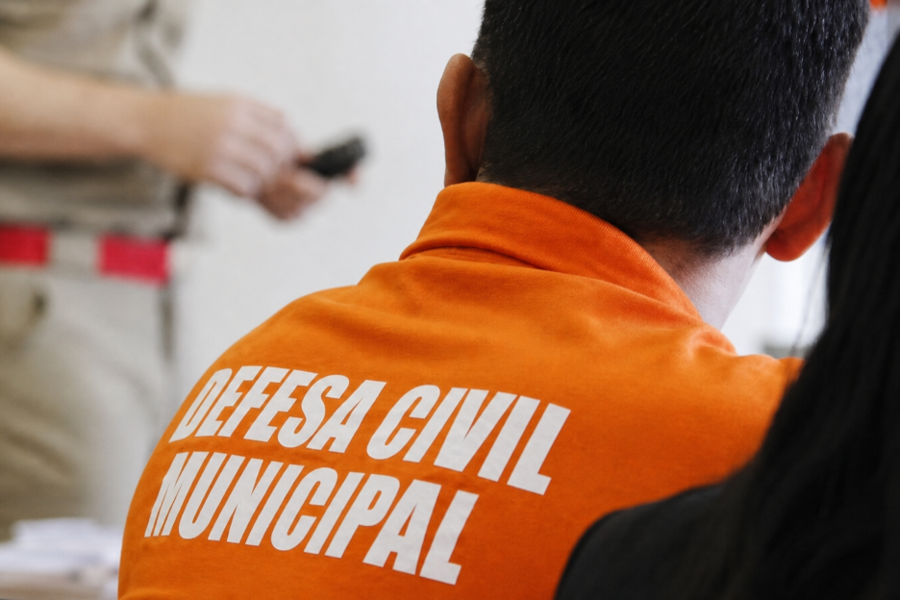 Defesa civil editada