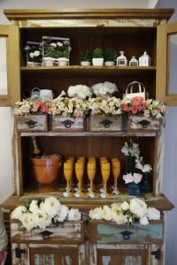 Armário para decoração chá de beleza
