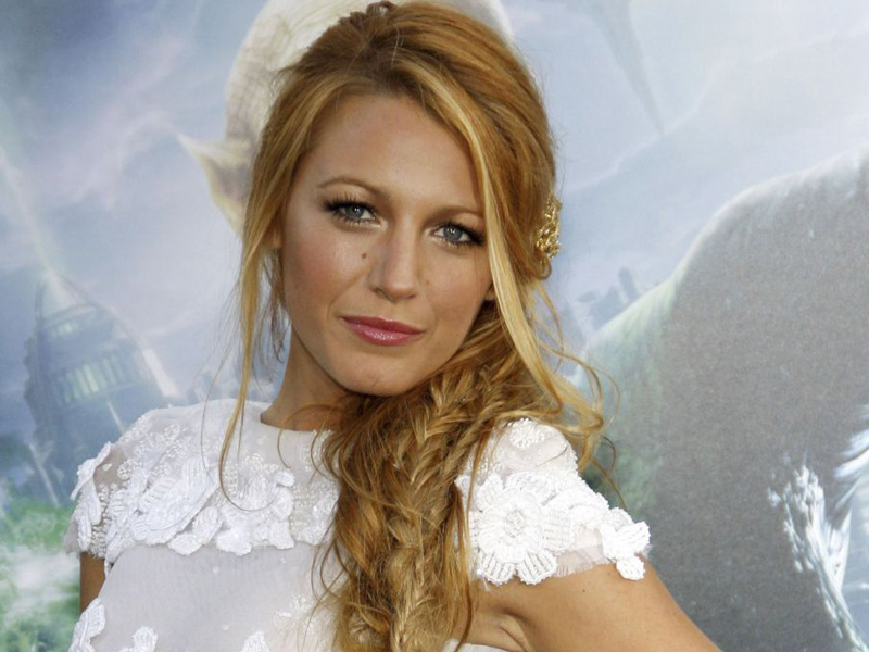 10 penteados de Blake Lively para as noivas se inspirarem