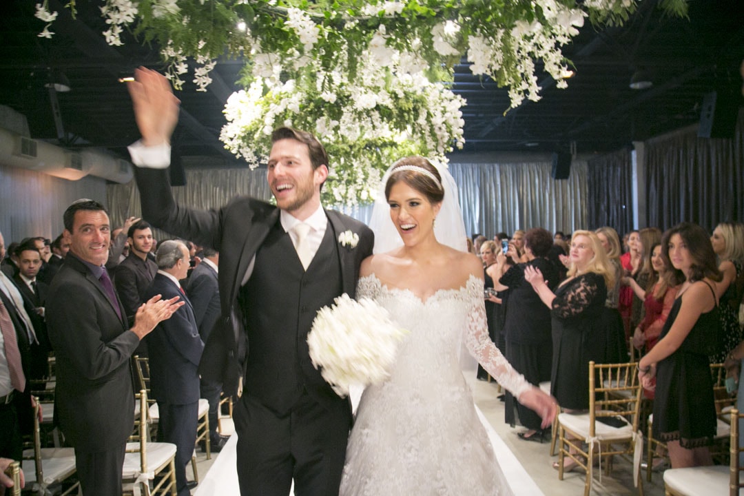 Casamento tradicional com decoração branca e verde – Marcia e Daniel