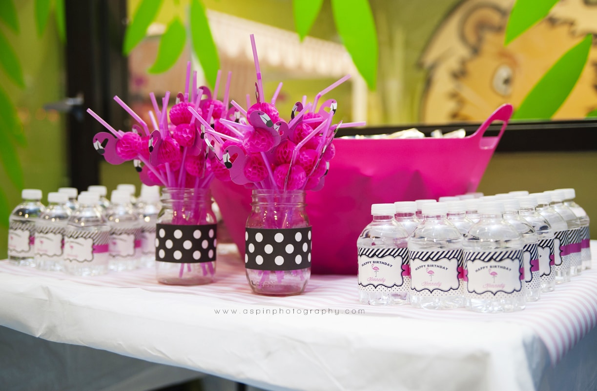 Flamingo_Theme_Party_Hoopla_Events_031-m