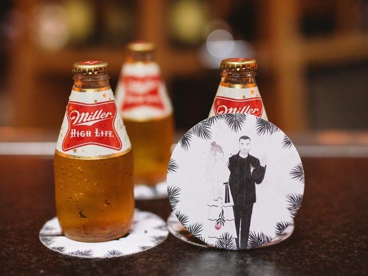 Como servir cerveja no seu casamento de jeitos criativos