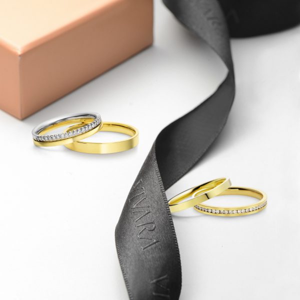 Aliança de casamento dourada