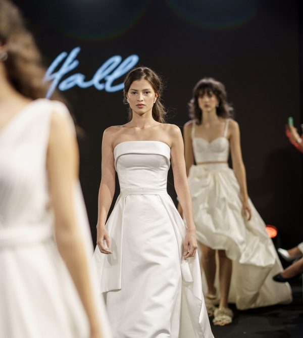 Atelier WhiteHall realiza desfile da coleção desenhada pela estilista Lívia Colucci em parceria com stylist Flávia Brunetti.