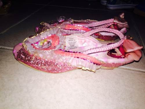 Sandália bela adormecida Disney 25 no Ficou Pequeno - Desapegos de Sapatos  quase novos ou nunca usados para bebês, crianças e mamães. 89090
