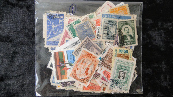LOTE 01 - LOTÃO DE SELOS DO BRASIL, DIVERSAS ÉPOCAS, CONFORME FOTO