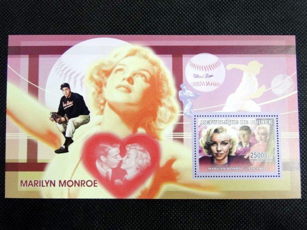 Guiné, bloco com selo MARILYN MONROE. MINT.