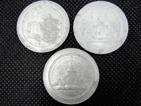 Brasil, lote com 03 medalhas diferentes da Expo Nacional de 1922 comemorativa do Centenário da Ind