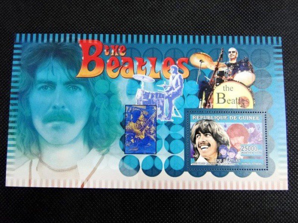 Guiné, bloco com selo BEATLES. MINT.