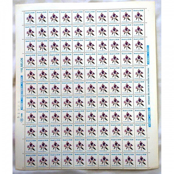 AV9242 - Folha com 110 Selos - R679 - 1990 - Quaresmeira