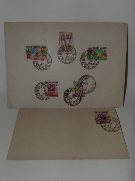 Filateria - Lote composto de (2) cartelas, sendo: uma cartela com (5) selos e a outra com (1) selo,