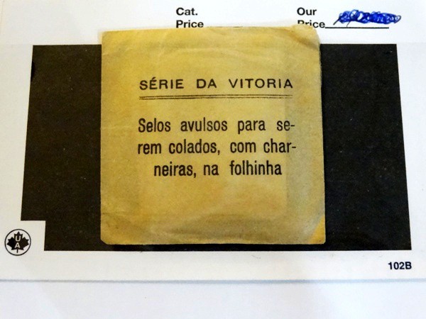 Brasil, lote com os 5 selos em papel cartão da série da Vitória" de 1945, no envelope original.
