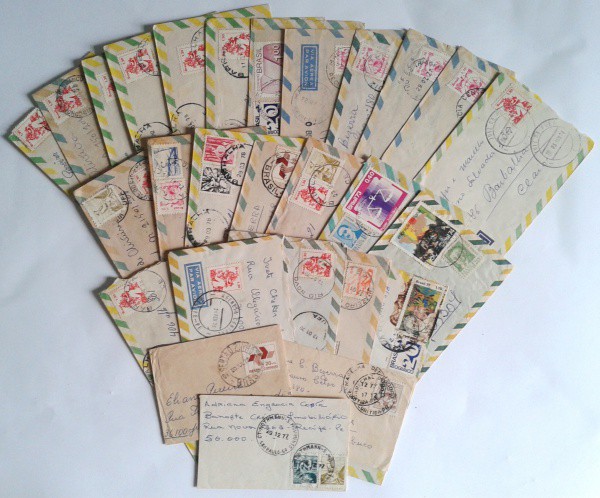 Lote c/ 25 envelopes Brasil circulados anos 70. Preservam selos e carimbos. Excelente estado de cons