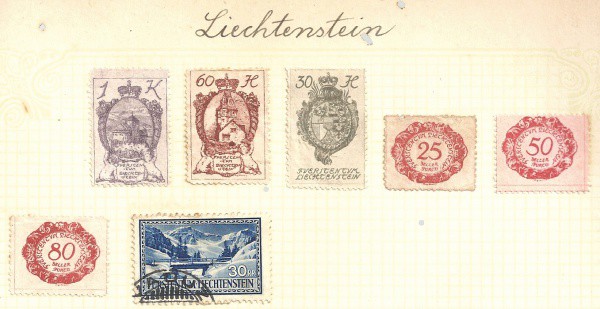 PARTE DE UMA COLEÇÃO COM FOLHA BONS SELOSDE LIECHTENSTEIN