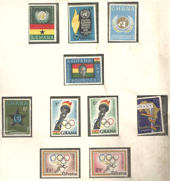 PARTE DE UMA COLEÇÃO COM FOLHA DE SELOS VARIADOS DE GHANA