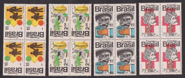 Brasil 1972 - Série A terra e o homem completa em quadras sem carimbo. Mínima marca de charneira em