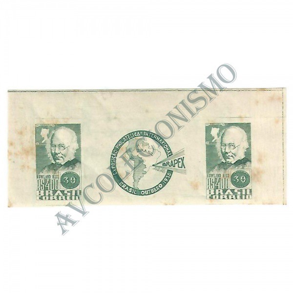 AV9494 - Fragmento do bloco B01 com 2 selos e emblema.