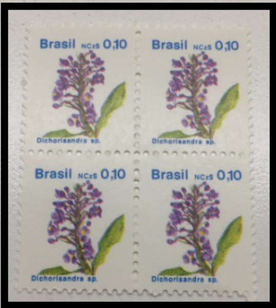 BRASIL - QUADRA DE SELOS EM ESTADO MINT DE CONSERVAÇÃO DE NCZ$0,10