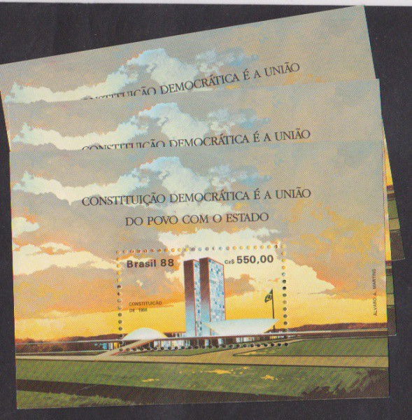 Brasil 1988 - Constituição. 3 blocos em perfeito estado de conservação, sem carimbo com goma!