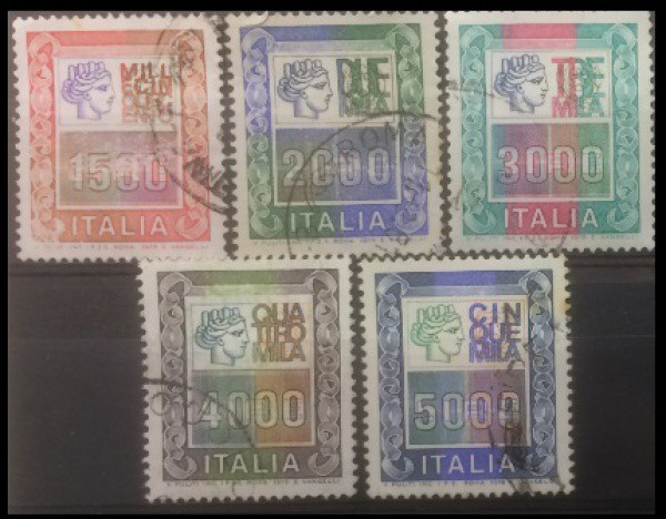 ITALIA  - BELÍSSIMA SERIE DE SELOS  COM 5 VALORES SEM REPETIÇÕES  - SELOS EM EXCELENTE ESTADO DE CON