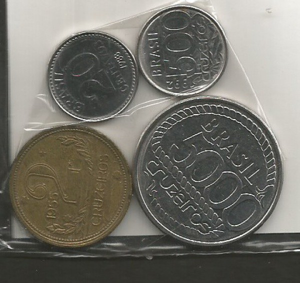 BRASIL, 4 MOEDAS DIFERENTES INCLUINDO 2 CRUZEIROS 1955