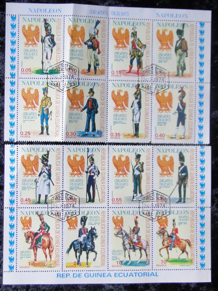 TEMÁTICOS: NAPOLEÃO BONAPARTE - UNIFORMES MILITARES: FOLHA c/ 16 SELOS, SEPARADA PELO MEIO - GUINÉ E