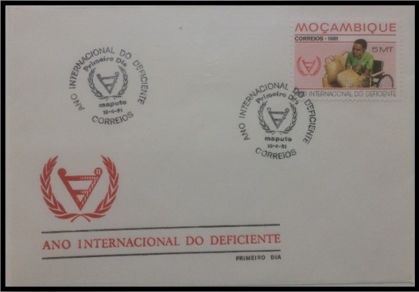 MOÇAMBIQUE - PARTE DE UMA COLEÇÃO COM SELOS E ENVELOPE  EM ESTADO MINT DE CONSERVAÇÃO    !ANO INTERN