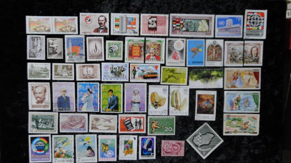 50 SELOS DIVERSOS TEMAS E PAÍSES - TODOS DIFERENTES, VEJA TODAS AS FOTOS