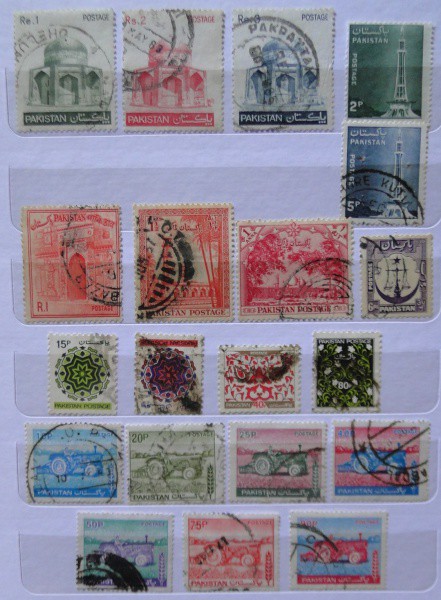 PAKISTÃO - 20 SELOS DIFERENTES - RARO PAÍS - VEJA TODAS AS FOTOS