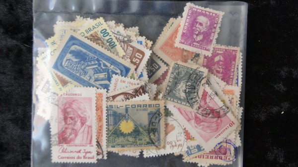 LOTE 05 - LOTÃO DE SELOS DO BRASIL, DIVERSAS ÉPOCAS, CONFORME FOTO