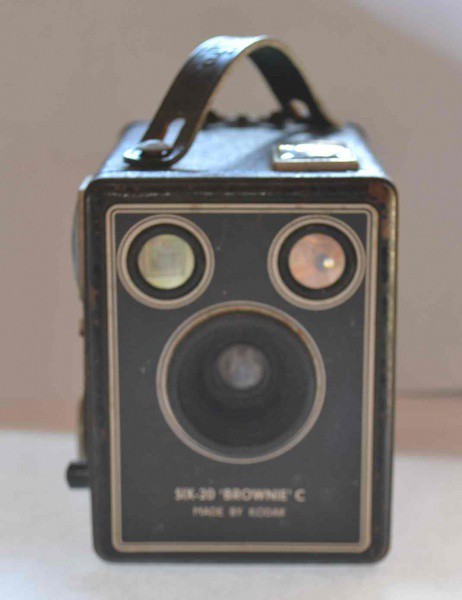 Antigo Projetor de Slydes - SIX 20 `BROWNIE`C - KODAK