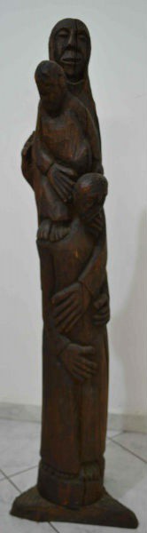 Escultura em Madeira - Maternidade - 132cm de Altura    A RETIRAR EM GUARULHOS.