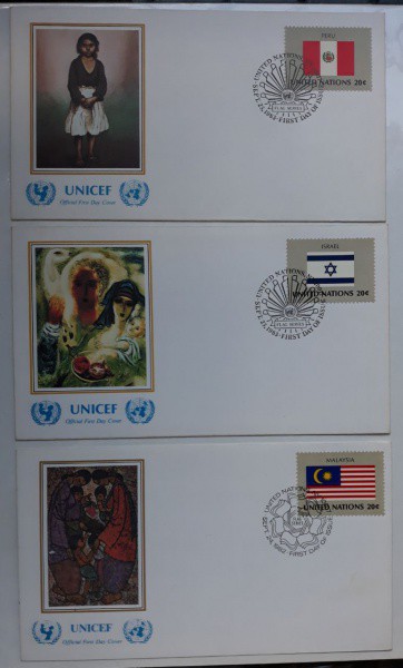3 ENVELOPES ESTRANGEIROS - UNICEF
