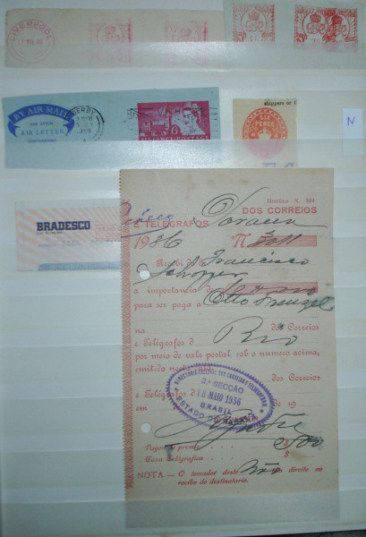 RECORTES COM CARIMBOS ANTIGOS E DIFERENTES.