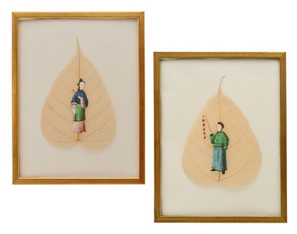 Par de guaches sobre folhas, retratando casal de dignatários. China. Século XIX. 19 x 13,5 cm.