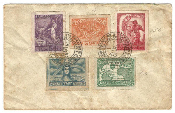 BRASIL II GUERRA: Envelope com 5 selos comemorativos à vitória do Brasil na II Guerra. Muito bem con
