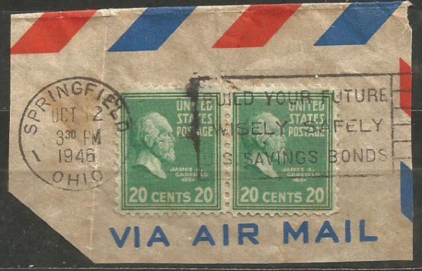 Fragmento de envelope com (2) Selos Americanos. Muito bem conservados.