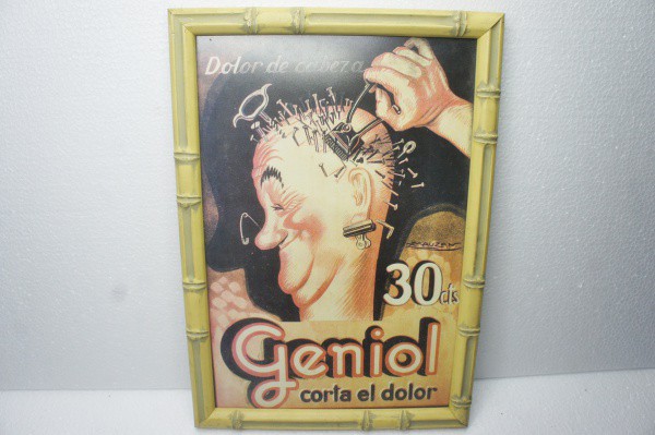 Quadro com tema de Barbearia sendo moldura feita em bambu, tema impresso em eucatex, medindo 44x31