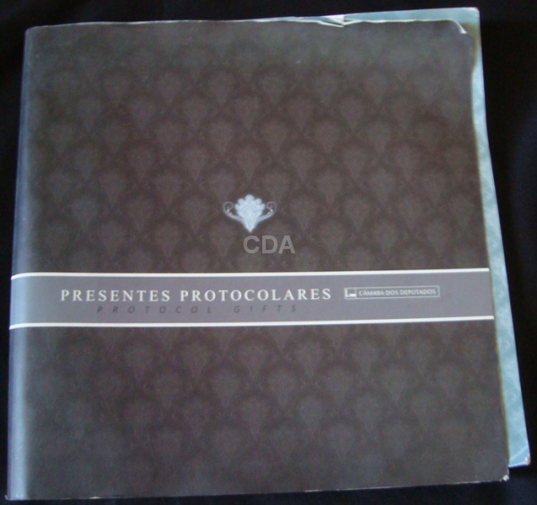 Presentes Protocolares, catálogo do acervo de presentes protocolares do Museu da Câmara dos Deputado