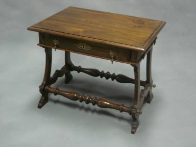 Mesa holandesa — Não identificado