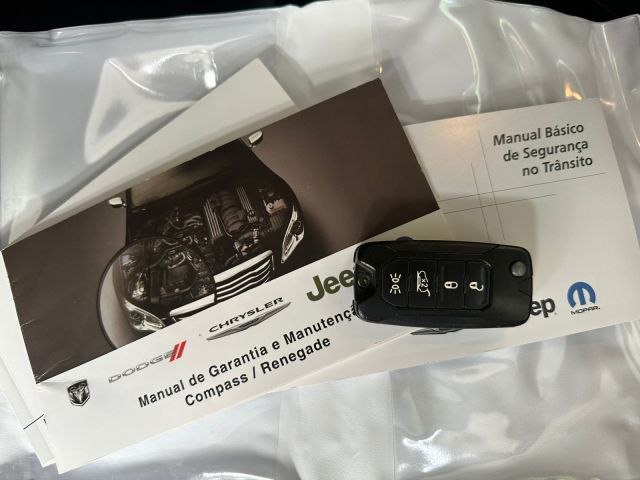 RENEGADE SPORT 1.8 AUT - 2017/2018 - PRETA 22