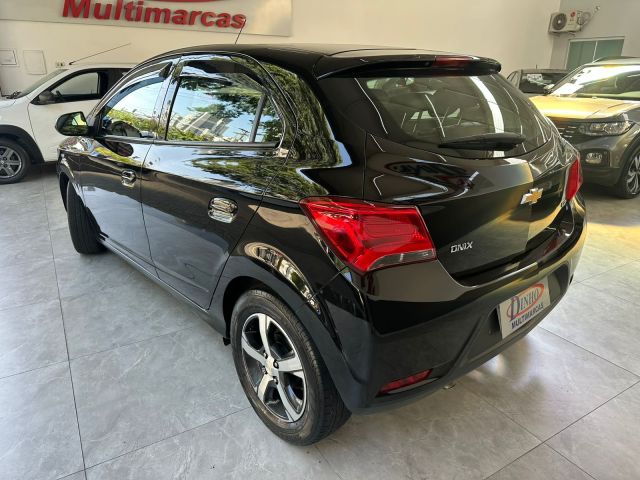 ONIX LTZ 1.4 AUT - 2018/2019 - PRETA 8