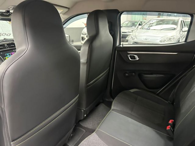 KWID OUTSIDER 1.0 - 2022/2023 - BRANCA 18