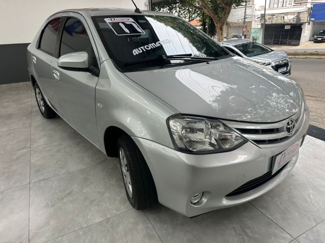 ETIOS SEDAN XS 1.5 AUT - 2016/2017 - PRATA 8