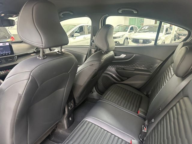 FASTBACK LIMITED ED 1.3 - 2024/2024 - PRETA 18