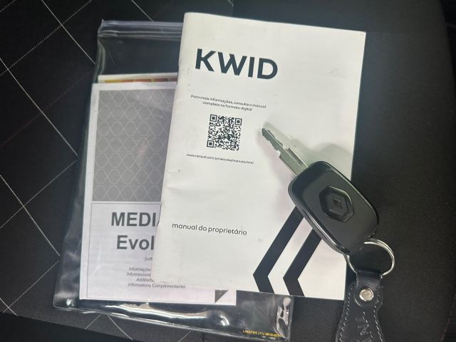 KWID ZEN 1.0 - 2022/2023 - PRETA 22