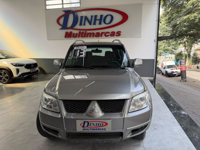 PAJERO TR4 2.0 AUT 4X2 - 2013/2013 - PRATA 10