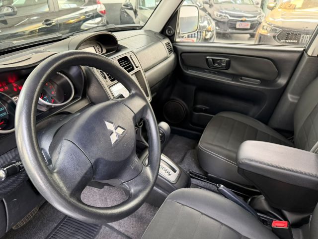 PAJERO TR4 2.0 AUT 4X2 - 2013/2013 - PRATA 14