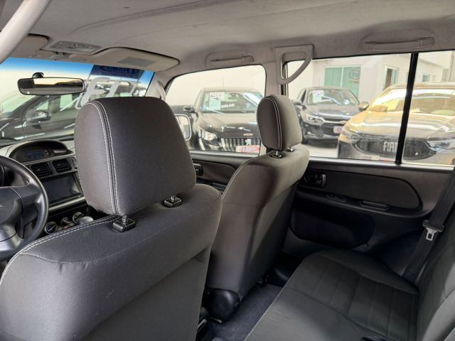PAJERO TR4 2.0 AUT 4X2 - 2013/2013 - PRATA 16